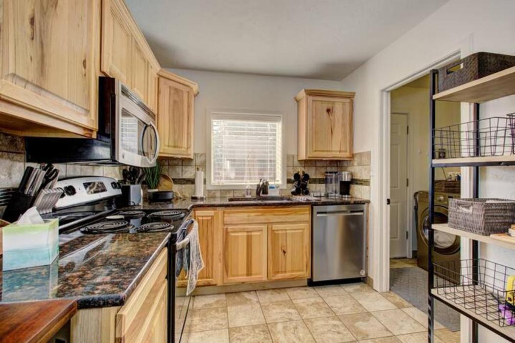 Home Sweet Idahome, Feels Like Home With All The Decor You Wish You Could Afford King Bed In Master, Fully Fenced Dog Friendly Yard, A Few Blocks From Bsu And Downtown Boise, Your Perfect Stay! Екстериор снимка
