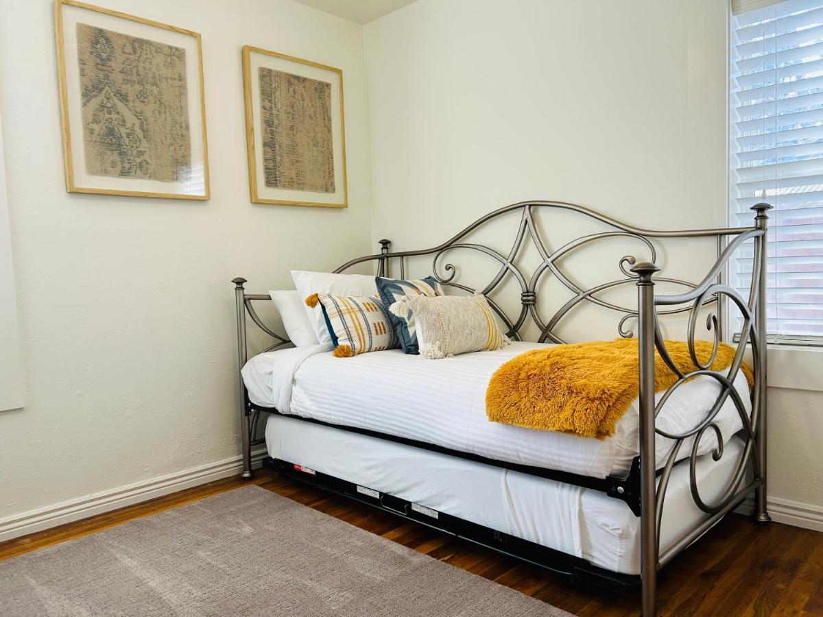 Home Sweet Idahome, Feels Like Home With All The Decor You Wish You Could Afford King Bed In Master, Fully Fenced Dog Friendly Yard, A Few Blocks From Bsu And Downtown Boise, Your Perfect Stay! Екстериор снимка