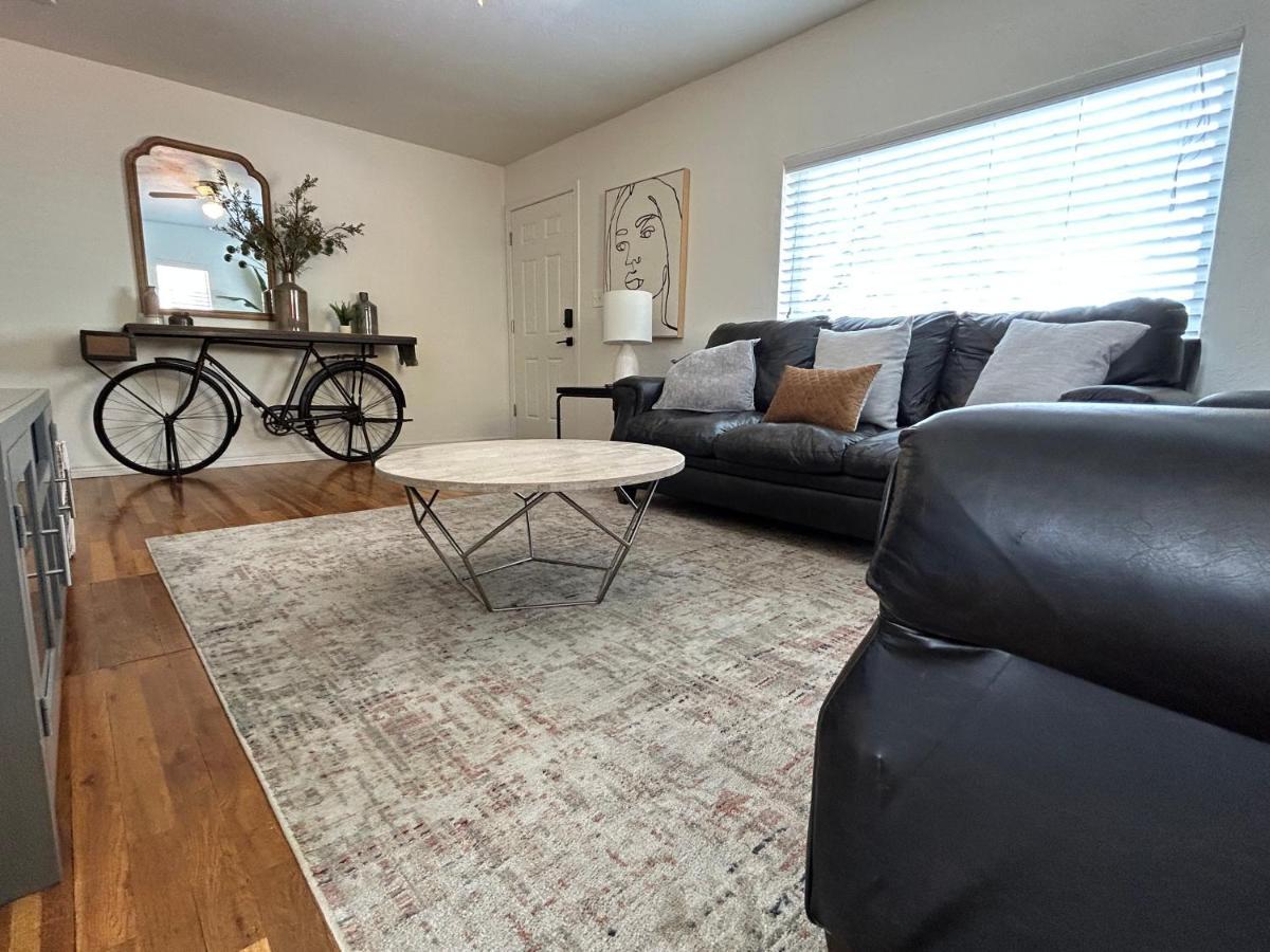 Home Sweet Idahome, Feels Like Home With All The Decor You Wish You Could Afford King Bed In Master, Fully Fenced Dog Friendly Yard, A Few Blocks From Bsu And Downtown Boise, Your Perfect Stay! Екстериор снимка